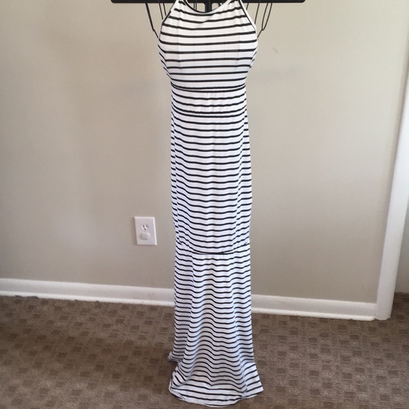 Dresses & Skirts - 💋 Stretchy maxi dress